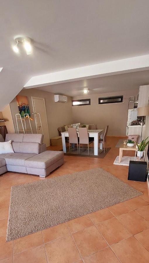 Casa Vacanza A 11 Km Dall'Aeroporto Di Palermo Carini Extérieur photo