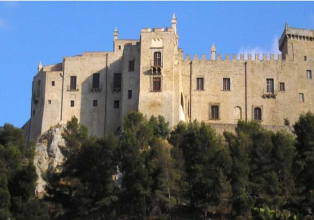 Casa Vacanza A 11 Km Dall'Aeroporto Di Palermo Carini Extérieur photo