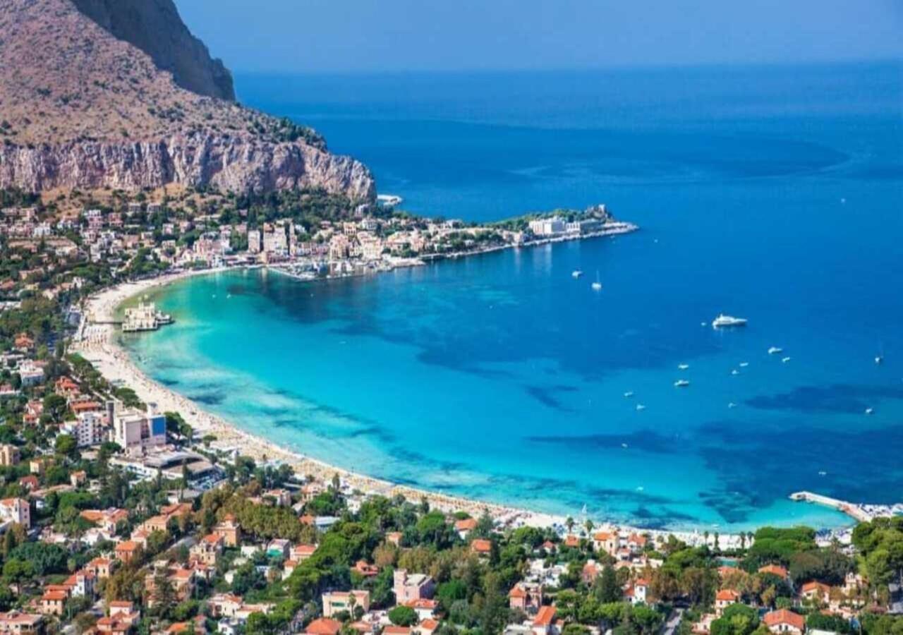 Casa Vacanza A 11 Km Dall'Aeroporto Di Palermo Carini Extérieur photo
